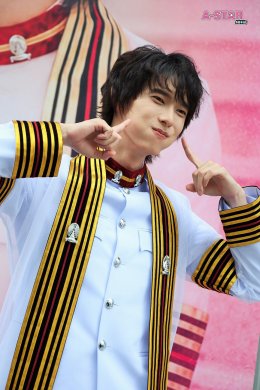 หล่อเก่งครบเครื่องบัณฑิตป้ายแดง พูห์ กฤติน  ภูมิใจคว้าปริญญาตรีคณะวิศวกรรมศาสตร์ สาขา Robotics & AI: วิศวกรรมหุ่นยนต์และปัญญาประดิษฐ์ จากจุฬาลงกรณ์มหาวิทยาลัย  ได้สำเร็จด้วยเกรดเฉลี่ย 3.27
