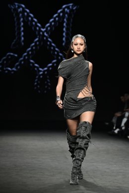 ELLE Fashion Week 2025 วันที่สองลุกเป็นไฟ! มิว ศุภศิษฏ์ - พอลล่า - เดียร์น่า - วุ้นเส้น - จูเน่  ไอซ์ พาริส นำทีมสายแฟร่วมชมโชว์สุดปังท่ามกลางแสงแฟลช