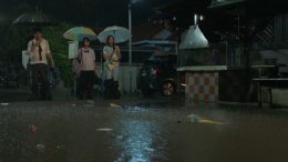 'คริส-เผือก' คู่เคมีใหม่แห่งปี! จุดเริ่มต้นจากรักหวาน สู่ครอบครัวแสนวุ่นวาย ในคอมเมดี้สะท้อนยุคไลก์ล้น ..."บ้านตัวอย่าง ครอบครัวตัวหลอก ( A SAMPLE FAMILY)"