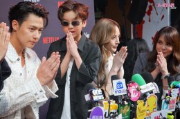 'หมาก-ณิชา' นำทีมฝ่าซอมบี้คลั่งกลางกรุง ในงานแถลงข่าวภาพยนตร์แอ็คชั่นซอมบี้ "ปากกัด ตีนถีบ" รับชมได้พร้อมกันทั่วโลก 9 กรกฎาคมนี้ ที่ Netflix เท่านั้น