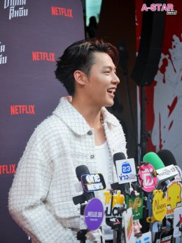 'หมาก-ณิชา' นำทีมฝ่าซอมบี้คลั่งกลางกรุง ในงานแถลงข่าวภาพยนตร์แอ็คชั่นซอมบี้ "ปากกัด ตีนถีบ" รับชมได้พร้อมกันทั่วโลก 9 กรกฎาคมนี้ ที่ Netflix เท่านั้น