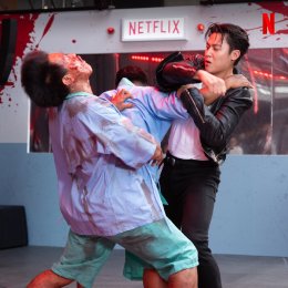 'หมาก-ณิชา' นำทีมฝ่าซอมบี้คลั่งกลางกรุง ในงานแถลงข่าวภาพยนตร์แอ็คชั่นซอมบี้ "ปากกัด ตีนถีบ" รับชมได้พร้อมกันทั่วโลก 9 กรกฎาคมนี้ ที่ Netflix เท่านั้น