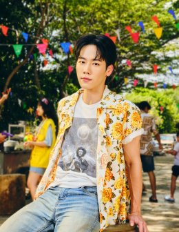 F.HERO เปิดตัว Solid Ground Movement ประเดิมโปรเจกต์แรก ชวน 'ป่าแก้ว แววทุ่ง' (วอร์ วนรัตน์)ถ่ายทอดความเหงารับสงกรานต์ใน "สาดมาโลด" เพลงอีสานป๊อบชวนคนโสดให้เปิดใจ