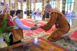 "พีค" วง V3RSE เข้าพิธีอุปสมบทเรียบง่าย ได้ฉายาทางธรรม "กมฺพุวณฺโณ"