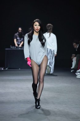 รวมตัวสุดปัง! ชมพู่-อารยา นำทัพเหล่าแฟชั่นไอคอนเช็คอินรันเวย์ "ELLE FASHION WEEK 2025" ฉลองครบรอบ 80 ปี สะท้อนพลังแห่งชีวิตและแฟชั่นอนาคต