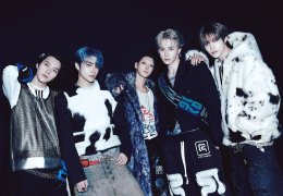 WayV (เวย์วี) ละลายทุกจังหวะของหัวใจด้วยอัลบั้มพิเศษฤดูหนาว "白色定格 (Eternal White)" พาดื่มด่ำกับบรรยากาศฤดูหนาวอันหลากหลายตามสไตล์ WayV (เวย์วี) ทั้งหมด 7 เพลง!