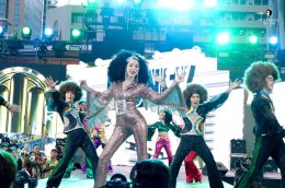 'อลิสา พันธุศักดิ์ คุนผลิน' แห่งทิฟฟานี่โชว์ พัทยา คว้ารางวัล "Pride Value of CEO" บนเวที Bangkok Pride Awards 2025 ตอกย้ำบทบาทผู้นำในการสนับสนุนความหลากหลายทางเพศ