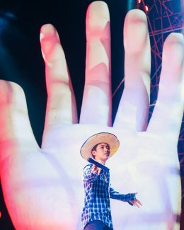 เบิ้ล ปทุมราช ทุ่มสุดตัว ทำอำนาจเจริญเงินสะพัดมหาศาล! จากการจัดงาน "มหาอำนาจ เฟสติวัล" ผู้ร่วมงานรวมกว่า 20,000 คน