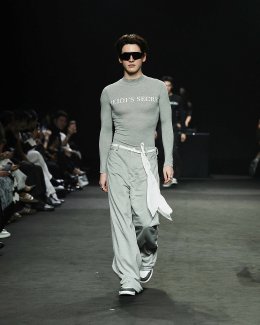 รวมตัวสุดปัง! ชมพู่-อารยา นำทัพเหล่าแฟชั่นไอคอนเช็คอินรันเวย์ "ELLE FASHION WEEK 2025" ฉลองครบรอบ 80 ปี สะท้อนพลังแห่งชีวิตและแฟชั่นอนาคต