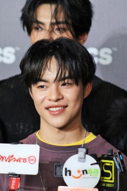 Crocs สร้างปรากฏการณ์ครั้งยิ่งใหญ่! นำเสนอ 3 ดีไซน์ไอคอนิก พร้อมดึง 'BUS because of you i shine' นั่งแท่นแบรนด์แอมบาสเดอร์กลุ่มแรกในไทย แท็กทีมเสิร์ฟลุคเท่ในงาน CROCBAND TAKES THE STAGE!