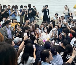 "Dangerous Queen คนโปรดของควีน" สุดปัง พลัง "ชาวเดอร์" รวมพลครั้งแรก ทำ 'เหนือ-แตงกวา' น้ำตาแตก 