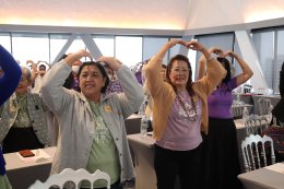 อบอุ่นหัวใจวัยเก๋า 'อาม่าแต๋ว - ป้าเนาว์ - อังเคิลอั๊ต' รวมตัวแชร์บทเรียนชีวิต ส่งต่อพลังใจ ในกิจกรรม "รุ่นใหญ่ไฟกะพริบ"