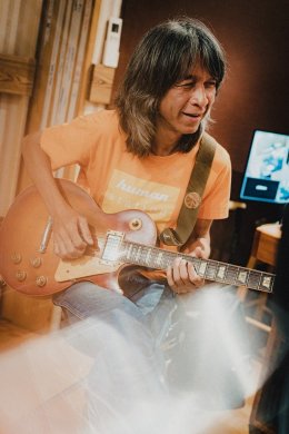 'ใหม่ สิบล้อ' เจ้าของรางวัลเพลงร็อกยอดเยี่ยม กลับมาพร้อมอัลบั้มเต็มชุดที่ 6 "ย.ยักษ์เขี้ยวใหญ่" ชวนสำรวจด้านมืดของมนุษย์ผ่านเสียงร็อกหนัก