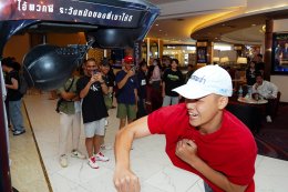 จัดเต็มความมันส์! 'ปีเตอร์ เดนแมน' ร่วมสนุกกิจกรรมพิเศษ "วัดพลังหมัดต่อยผี" ต้อนรับ "Holy Night: Demon Hunters ฅนต่อยผี" ฉายจริง 8 พ.ค.นี้