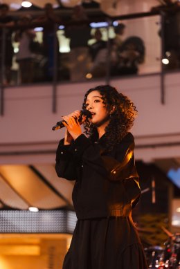 3 ศิลปินใหม่ค่าย MACHg 'หนุ่ม กรรชัย - ชาชม เสาวคนธ์ - วิว นันท์นภัส' ผู้ชนะจากเวที Audition ภายใต้การดูแลโดยทีมผู้บริหารตัวท็อป 'ก้อง ห้วยไร่' และ 'แบงค์ - รัฐวิชญ์' พร้อมด้วย 'โอม - ปัณฑพล'