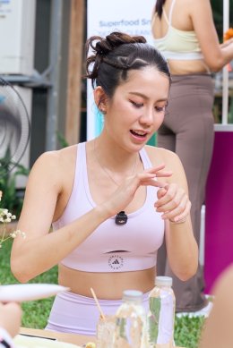 'หมอโอ๊ค' นำ "สมิทธิ์ สกินแคร์' รุกตลาดกันแดดพรีเมียม เปิดตัว "SMITH TOTAL SUNSCREEN ESSENCE" นวัตกรรมกันแดดอัจฉริยะ 6X HYBRID UV FILTERS ปกป้องครอบคลุมด้วยคอนเซปต์ SHIELD & SHINE