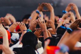 Slot Machine เปิดเวที FERRIS WHEEL STAGE  ใน Big Mountain ด้วยโชว์สุดพิเศษ!! คอลแลปวงโยธวาทิตโรงเรียนสามเสนวิทยาลัย  33 ชีวิต สร้างโมเมนต์ทัชใจผู้ชม