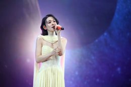 สีสันพรมแดง สุพรรณหงส์ครั้งที่ 33 ประจำปี 2567 คนบันเทิงรุ่นใหญ่-รุ่นเล็กยกทัพเช็คอินร่วมงานคึกคัก