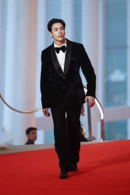 สีสันพรมแดง สุพรรณหงส์ครั้งที่ 33 ประจำปี 2567 คนบันเทิงรุ่นใหญ่-รุ่นเล็กยกทัพเช็คอินร่วมงานคึกคัก