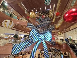 หยิ่น-วอร์ เปิดฉากคริสต์มาสแรกของ Central Park กับต้น "The Velvet Pine" พร้อมโชว์เปิดฤดูกาลแห่งความสุขสุดอบอุ่น เติมเต็มบรรยากาศเทศกาลด้วยแฮพเพนนิ่งตลอดปี