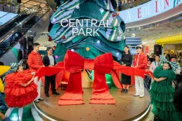 หยิ่น-วอร์ เปิดฉากคริสต์มาสแรกของ Central Park กับต้น "The Velvet Pine" พร้อมโชว์เปิดฤดูกาลแห่งความสุขสุดอบอุ่น เติมเต็มบรรยากาศเทศกาลด้วยแฮพเพนนิ่งตลอดปี