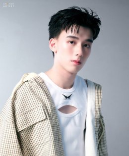 พาไปส่องหนุ่มหล่อ 'ฮีโร่ อาชวิน' เสน่ห์แรงเกินต้าน! ครบเครื่องทั้งการแสดงและดีกรีนักบาสฯ ระดับจังหวัด