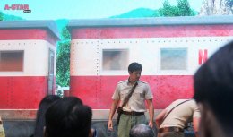 อั๊ยยะลังก๊ะ! Netflix ยกรถไฟเมืองคอนมาไว้กลางเมืองกรุง ชวนตีตั๋วเที่ยวแรกสู่อภิมหาภาพยนตร์ครบรส "เขาชุมทอง คะนองชุมโจร" พร้อมระเบิดภูเขาเผากระท่อม 21 สิงหาคมนี้ที่ Netflix เท่านั้น!