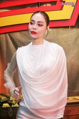 อั๊ยยะลังก๊ะ! Netflix ยกรถไฟเมืองคอนมาไว้กลางเมืองกรุง ชวนตีตั๋วเที่ยวแรกสู่อภิมหาภาพยนตร์ครบรส "เขาชุมทอง คะนองชุมโจร" พร้อมระเบิดภูเขาเผากระท่อม 21 สิงหาคมนี้ที่ Netflix เท่านั้น!