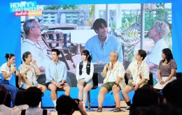 เดทแรกเล่นใหญ่! 'ณเดชน์-มินนี่' ชวนขึ้นบอลลูน! GDH ผนึกกำลัง Sony Pictures International Productions จัดงานแถลงข่าวหนัง "HENRY's First Dates จีบซ้ำซ้ำ เฮนรี่จำไม่ได้" (17 กันยายน ในโรงภาพยนตร์)