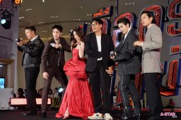 'ใบเฟิร์น-ต่อ-ปอร์เช่' นำทีมเดินพรมแดงเปิดตัวภาพยนตร์แอ็กชั่นไทยรสชาติใหม่จาก Netflix พร้อมถ่ายทอดเรื่องราวความรัก-ความเสียสละ ใน "เลือดรัก นักฆ่า" รับชมได้แล้ววันนี้ ที่ Netflix เท่านั้น! 