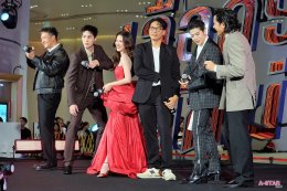 'ใบเฟิร์น-ต่อ-ปอร์เช่' นำทีมเดินพรมแดงเปิดตัวภาพยนตร์แอ็กชั่นไทยรสชาติใหม่จาก Netflix พร้อมถ่ายทอดเรื่องราวความรัก-ความเสียสละ ใน "เลือดรัก นักฆ่า" รับชมได้แล้ววันนี้ ที่ Netflix เท่านั้น! 