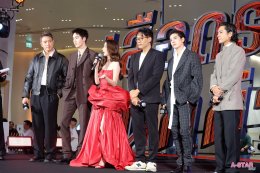 'ใบเฟิร์น-ต่อ-ปอร์เช่' นำทีมเดินพรมแดงเปิดตัวภาพยนตร์แอ็กชั่นไทยรสชาติใหม่จาก Netflix พร้อมถ่ายทอดเรื่องราวความรัก-ความเสียสละ ใน "เลือดรัก นักฆ่า" รับชมได้แล้ววันนี้ ที่ Netflix เท่านั้น! 