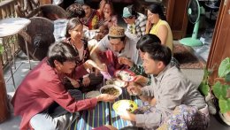 'ธรรมชาติ' แท็กทีม 'เอแคลร์ จือปาก' ปล่อยซิงเกิลใหม่จังหวะมันส์ "แคว็กหอย" ชวนโยกสนั่น ผสมความกวนและเสน่ห์ภาษาใต้ พร้อมขนทัพอินฟลูร่วมแจมเพียบ!