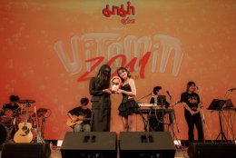 แฟนคอนฯ ครั้งแรกของ 'ส้ม มารี' สุดอบอุ่น เติม "วิตามินส้ม" ขนเพลงเสิร์ฟกว่า 3 ชั่วโมงเต็ม!