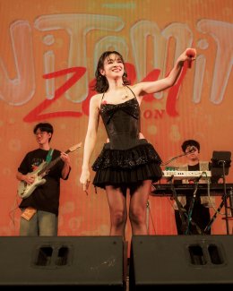 แฟนคอนฯ ครั้งแรกของ 'ส้ม มารี' สุดอบอุ่น เติม "วิตามินส้ม" ขนเพลงเสิร์ฟกว่า 3 ชั่วโมงเต็ม!