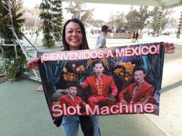 Slot Machine บุก!! เทศกาลดนตรี Vive Latino Festival (วีเว่ ลาติโน่ เฟสติวัล) โชว์จัดเต็มสะกดสายตาชาวเม็กซิโก  แฟนๆ แห่ร้อง Free Fall ดังสนั่นเวที