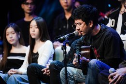 "ให้เพลงแทนใจ ไลฟ์สดร่วมช่วยภัยน้ำท่วม" ไลฟ์สดจาก Muzik Move และ Search Entertainment ชวนแฟนเพลงเงินช่วยเหลือและเยียวยาผ่าน สภากาชาดไทย