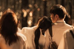 "ไม่ต้องเดินลำพัง" ซิงเกิลเพลงรักอบอุ่นจาก 'THE WHITE HAIR CUT' ขอบคุณคนที่ทำให้ชีวิตไม่โดดเดี่ยวอีกต่อไป พร้อม 'แฟรี่ กิรนา' ร่วมถ่ายทอด MV