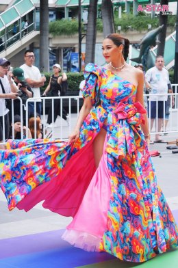 คิกออฟ Pride Month แห่งแรกในไทย! "centralwOrld Love with Pride 2025" รวมศิลปิน-ดารา-อินฟลูฯ กว่า 500 ชีวิต บน Rainbow Runway 100 เมตร หน้าเซ็นทรัลเวิลด์ ฉลอง Pride Month ตลอดเดือนมิถุนายน 