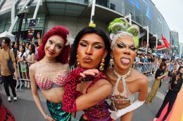 คิกออฟ Pride Month แห่งแรกในไทย! "centralwOrld Love with Pride 2025" รวมศิลปิน-ดารา-อินฟลูฯ กว่า 500 ชีวิต บน Rainbow Runway 100 เมตร หน้าเซ็นทรัลเวิลด์ ฉลอง Pride Month ตลอดเดือนมิถุนายน 