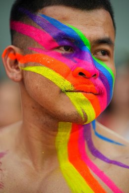 คิกออฟ Pride Month แห่งแรกในไทย! "centralwOrld Love with Pride 2025" รวมศิลปิน-ดารา-อินฟลูฯ กว่า 500 ชีวิต บน Rainbow Runway 100 เมตร หน้าเซ็นทรัลเวิลด์ ฉลอง Pride Month ตลอดเดือนมิถุนายน 