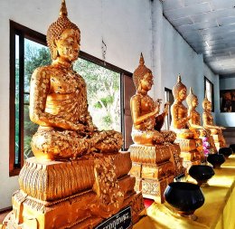 วิหารกลางน้ำ