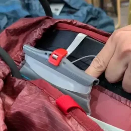 Aura หูเกี่ยวแดง