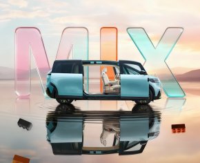 ZEEKR MIX มินิแวน EV ที่ “เบาะหน้าหมุนได้”  