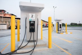 Banpu NEXT x DHL ขยายสถานีชาร์จตาม EV Fleet 