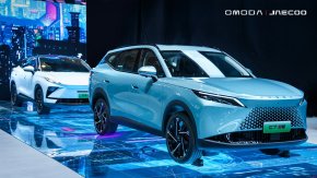 OMODA & JAECOO โชว์เทคโนโลยี Super Hybrid ในงาน Shanghai Auto Show 2025