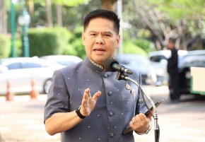 “วราวุธ”ชงครม. จ่อบังคับแบตเตอรี่ EV-มอเตอร์ไซค์ไฟฟ้า เป็นสินค้าควบคุ
