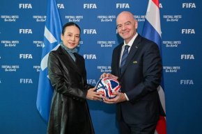 ผู้หญิงคนแรกของโลก! ฟีฟ่า แต่งตั้ง "มาดามแป้ง" นวลพรรณ ล่ำซำ เป็นประธานคณะกรรมการ การพัฒนาของ FIFA วาระปี 2025-2029