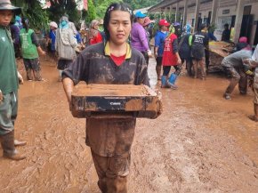 วอนช่วยโรงเรียนของหนู  ถูกน้ำซัดอุปกรณ์การเรียนพังจนหมด