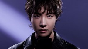 เซอร์ไพรส์แฟนทั่วโลก! BTS J-Hope ปรากฏตัวในทีเซอร์ใหม่ของ Samsung
